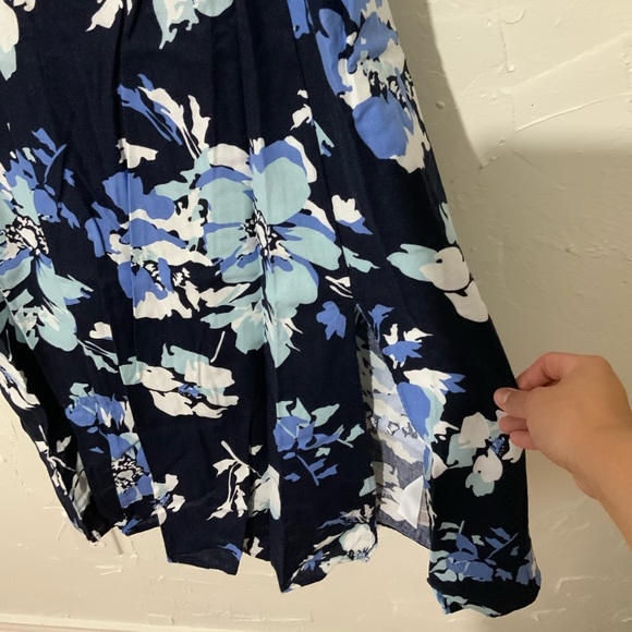 Ellen Tracy Floral Midi Dress with Side Slit and Puff Sleeve Blue Large Blue - Picture 7 of 13